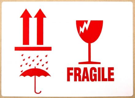 International Safe Handling Labels - "Fragile" with Broken Glass, Rolls of 150, 100mm x 100mm