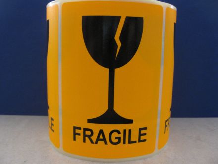 Флуоресцентно оранжеви  етикети "Fragile", 100mm x 70mm, черен надпис на оранжев фон, 200бр.