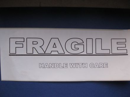 International Safe Handling Labels - "Fragile" with Broken Glass, 102mm x 300mm, 400